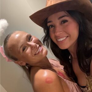 Meet your Posher, Simone